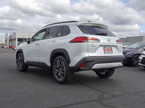 New 2026 Toyota Corolla Cross XLE image 5