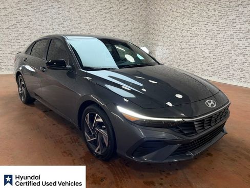 Certified 2025 Hyundai Elantra Sport FWD image 8
