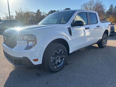 New 2025 Ford Maverick XLT w/ XLT Luxury Package image 3