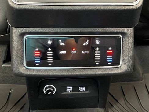Used 2019 Audi e-tron Premium Plus AWD/4WD image 19