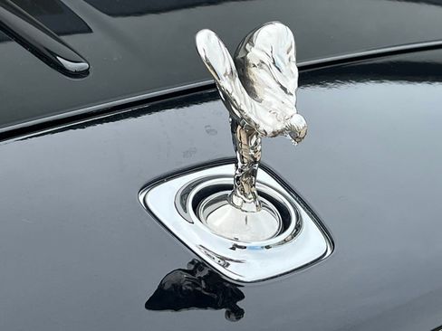 Used 2020 Rolls-Royce Dawn RWD image 7