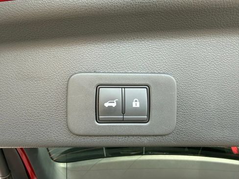 Used 2025 Nissan Murano SV AWD/4WD image 28