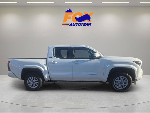 New 2026 Toyota Tacoma SR5 AWD/4WD image 5