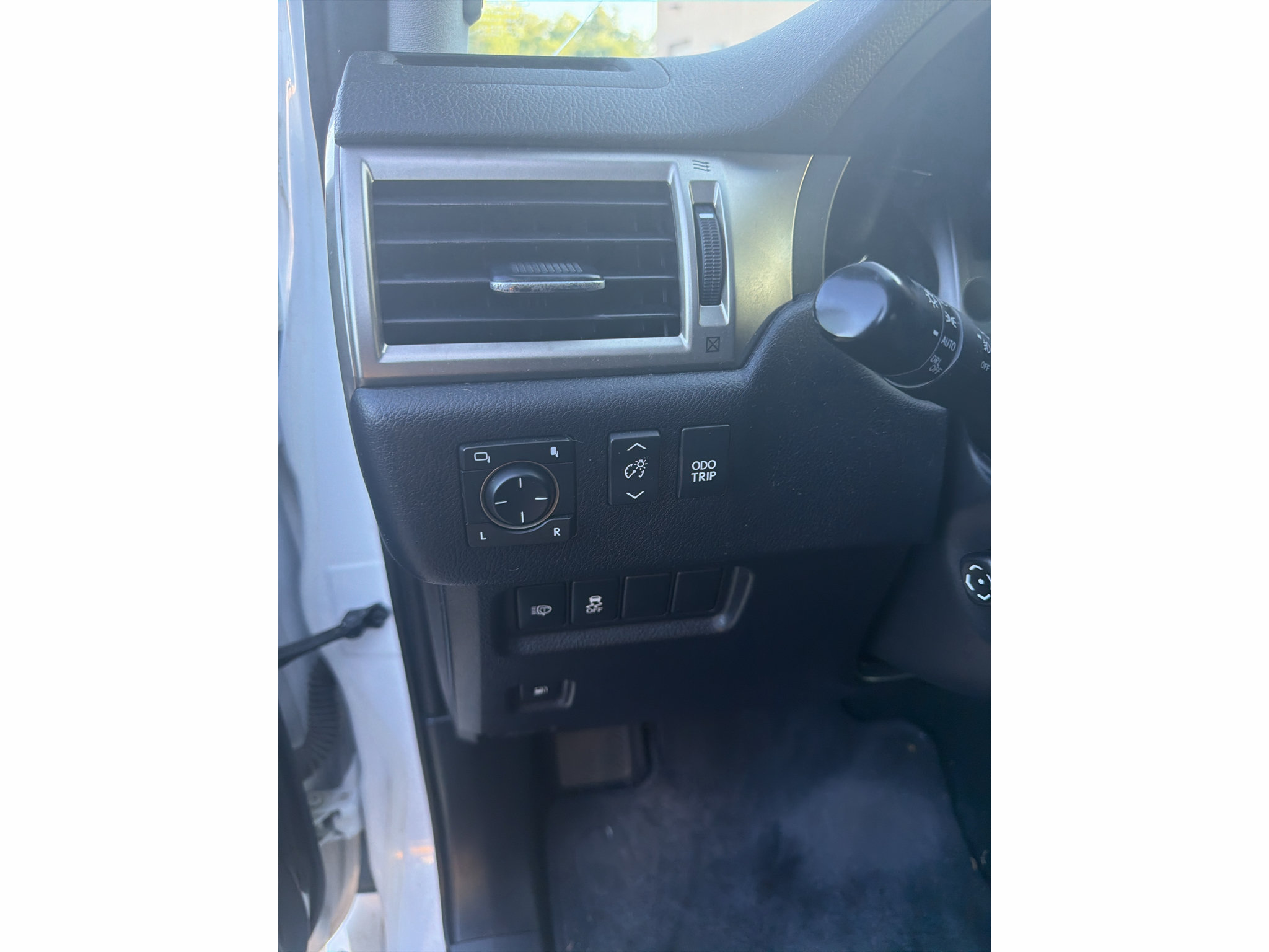 Used 2018 Lexus GX 460 Premium w/ Premium Package AWD/4WD image 9