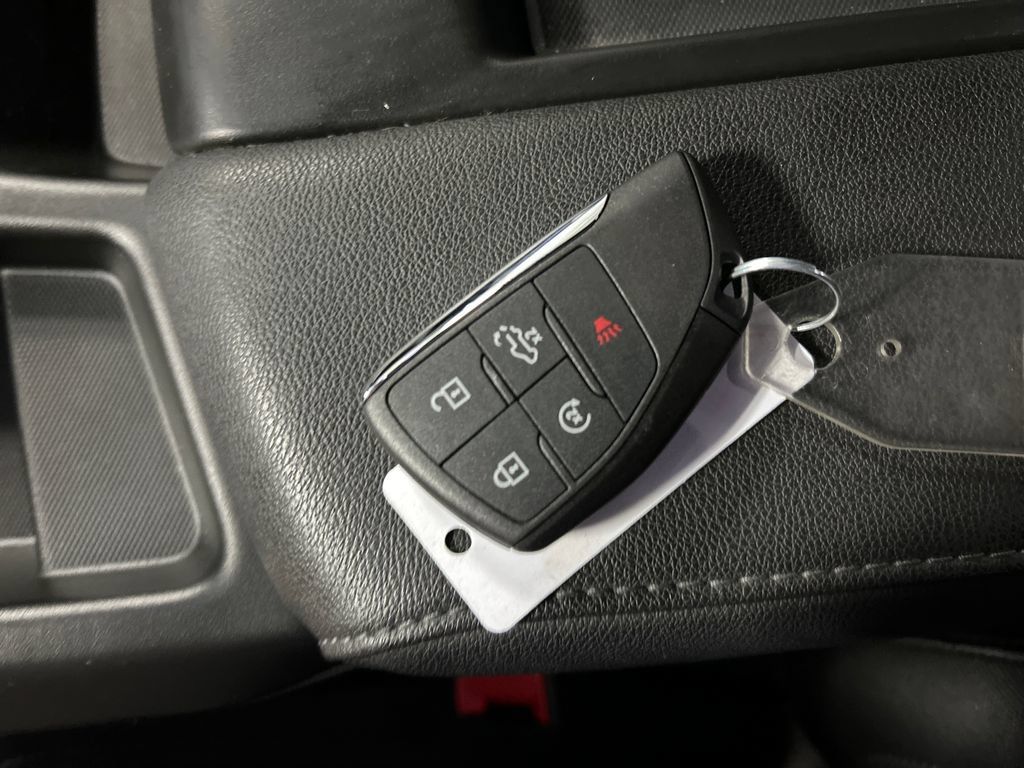 Used 2025 Chevrolet Silverado 1500 LT AWD/4WD image 21