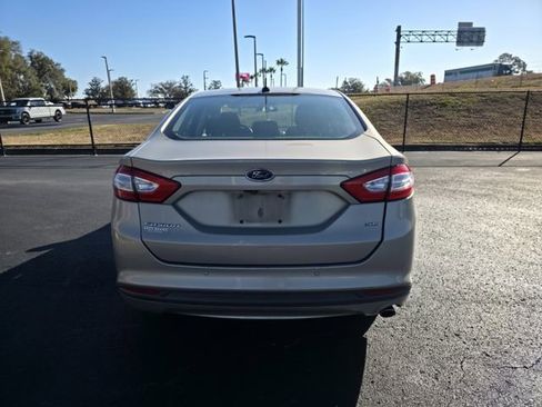 Used 2015 Ford Fusion SE image 6