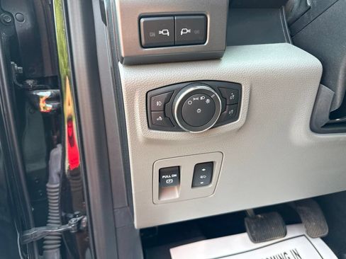 Used 2020 Ford F150 XLT w/ Equipment Group 302A Luxury AWD/4WD image 29