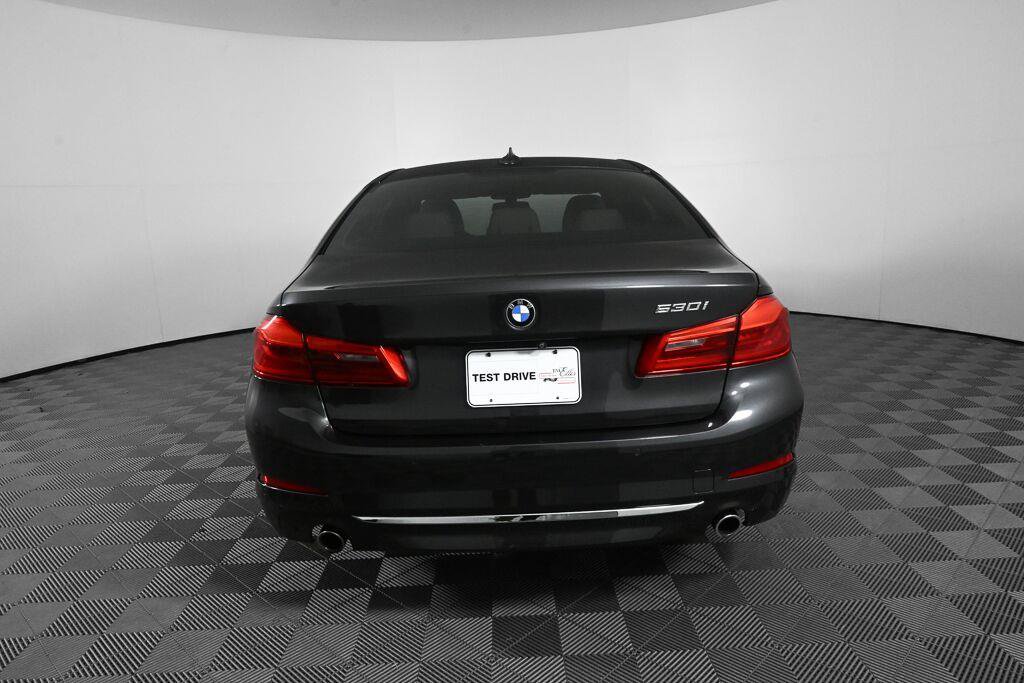Used 2019 BMW 530i w/ Luxury Package RWD image 26