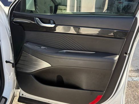 Used 2024 Hyundai Palisade Calligraphy image 18