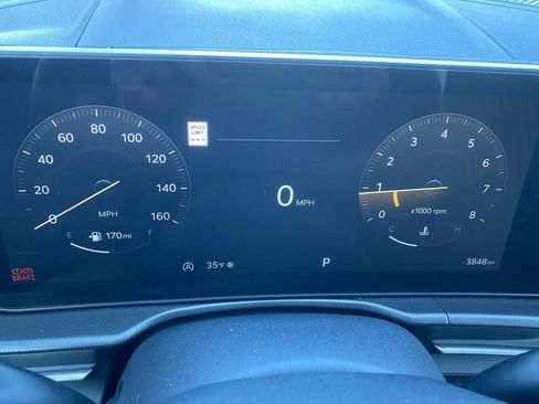 Used 2026 Kia Sportage SX image 15