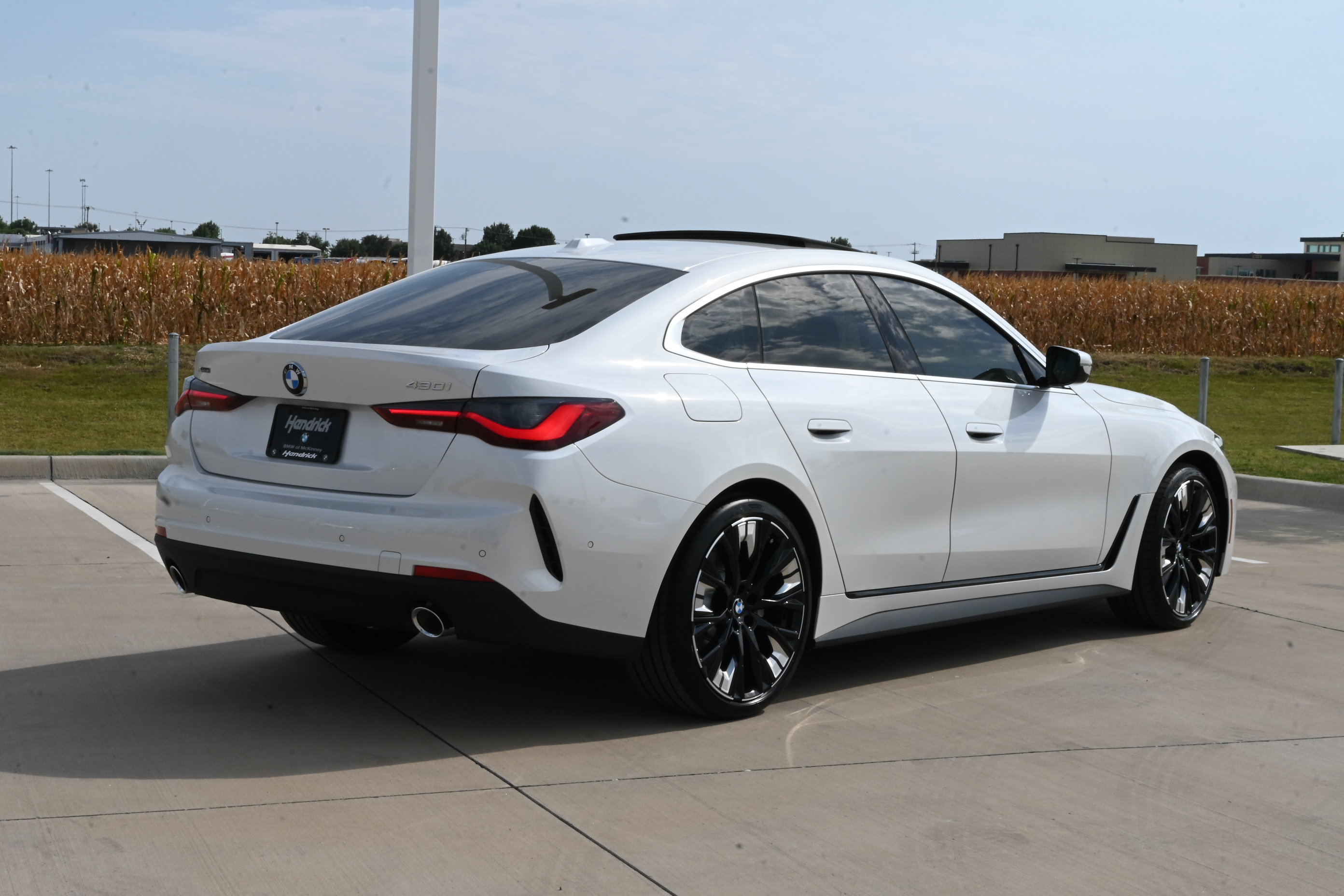 New 2026 BMW 430i xDrive w/ Premium Package AWD/4WD image 9