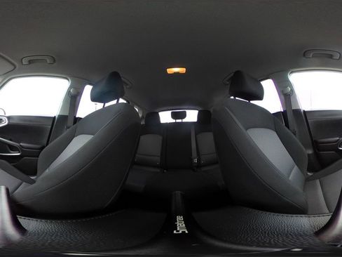 Used 2025 Kia Soul LX w/ LX Technology Package image 40