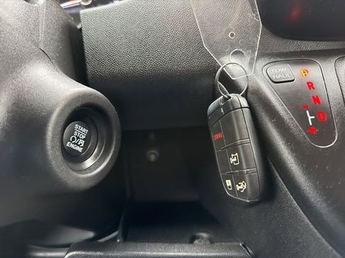 Used 2023 RAM ProMaster 2500 image 32