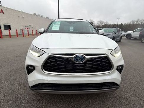 Used 2023 Toyota Highlander Platinum image 8