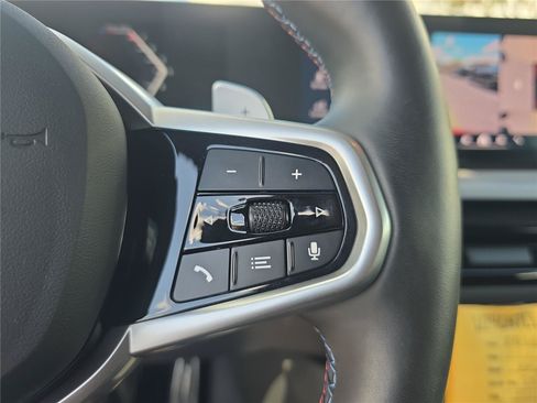 Used 2026 BMW M440i Convertible RWD image 18