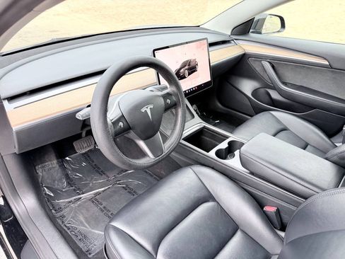 Used 2023 Tesla Model 3 Standard Range RWD image 7