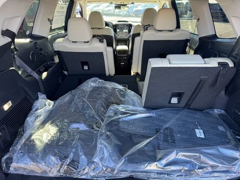 New 2026 Subaru Ascent Limited AWD/4WD image 12