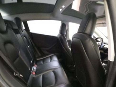 Used 2019 Tesla Model 3 Long Range AWD/4WD image 4