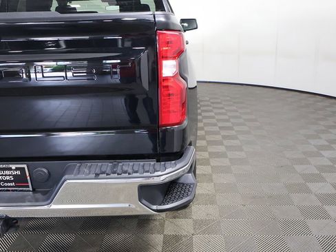 Used 2023 Chevrolet Silverado 1500 LT AWD/4WD image 14