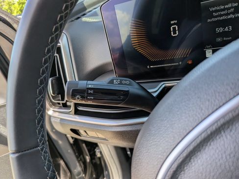 Certified 2025 Kia Sorento S FWD image 33