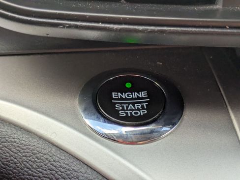 Certified 2021 Ford Explorer XLT image 22