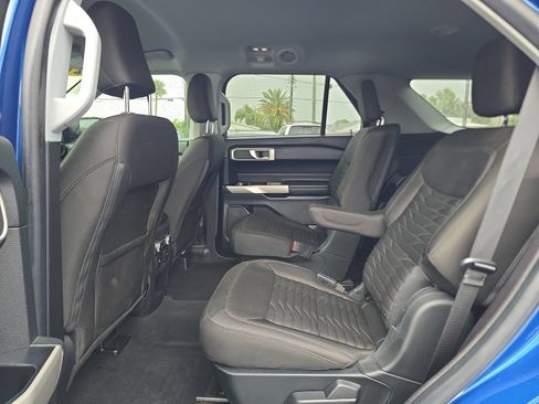 Used 2021 Ford Explorer XLT RWD image 13