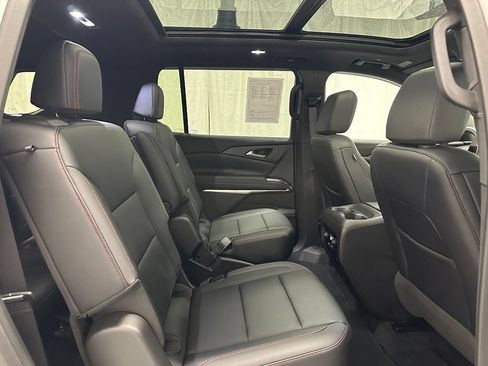 Used 2025 Chevrolet Traverse Z71 w/ Driver Confidence Package AWD/4WD image 52