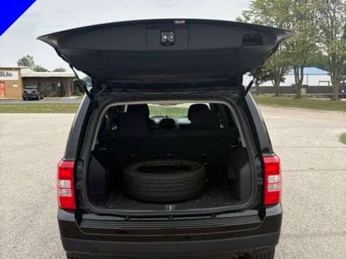 Used 2015 Jeep Patriot 4WD image 10