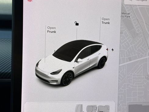 Used 2020 Tesla Model Y Long Range image 30