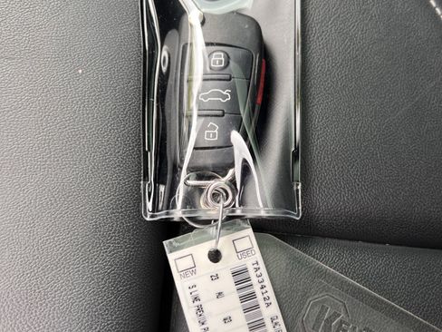 Used 2023 Audi Q3 2.0T Premium Plus w/ Premium Plus Package image 38