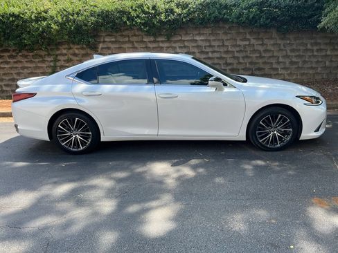 Used 2023 Lexus ES 300h w/ Premium Package FWD image 2