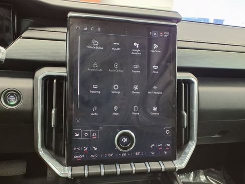 Used 2025 GMC Acadia Elevation FWD image 23
