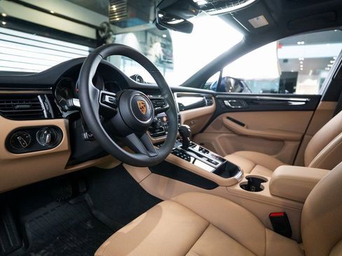 New 2026 Porsche Macan AWD/4WD image 4