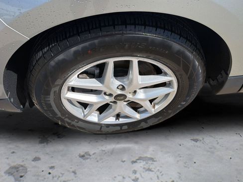 Used 2024 Ford Edge SEL AWD/4WD image 9