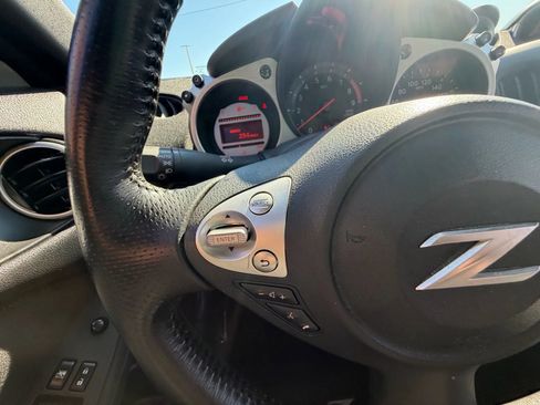Used 2010 Nissan 370Z Touring w/ Sport Pkg RWD image 12