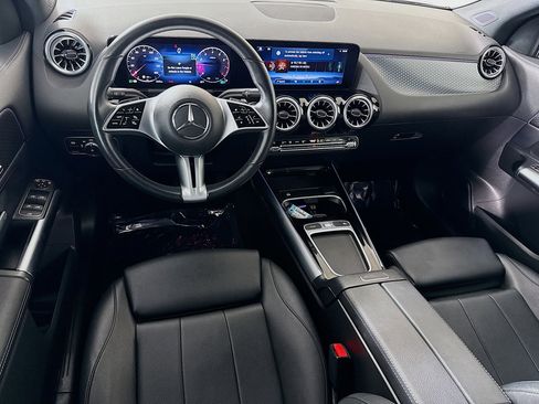 Used 2025 Mercedes-Benz GLA 250 image 17