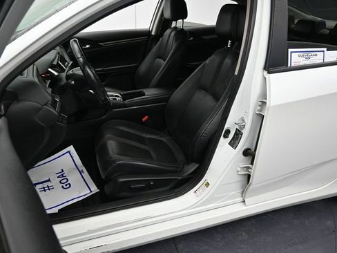 Used 2019 Honda Civic EX-L image 11