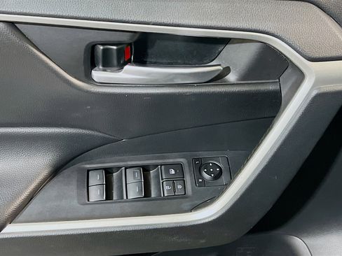 Used 2023 Toyota RAV4 XLE Premium image 13