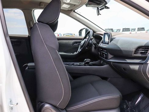 Used 2023 Nissan Rogue S AWD/4WD image 17