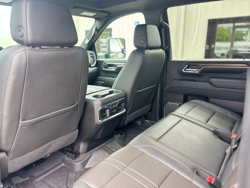 Used 2024 Chevrolet Silverado 2500 High Country w/ Technology Package image 23