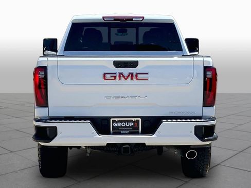 Used 2025 GMC Sierra 2500 Denali w/ Denali Reserve Package AWD/4WD image 5