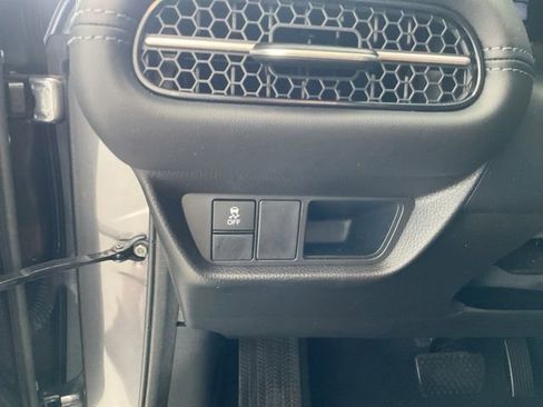 Used 2023 Honda HR-V EX-L image 9