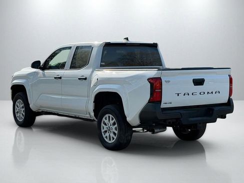 Used 2024 Toyota Tacoma SR AWD/4WD image 4