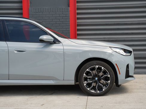 Used 2025 BMW X3 xDrive30i w/ Premium Package image 13