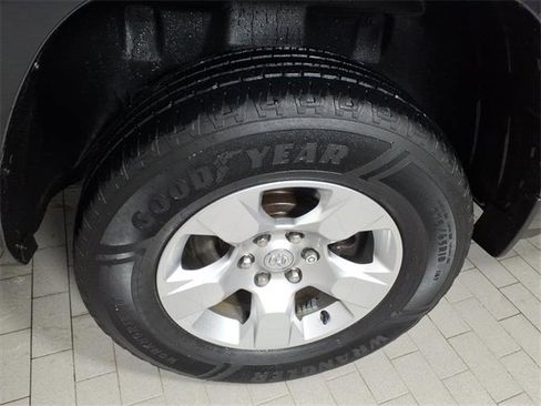 Used 2019 RAM 1500 Big Horn image 18