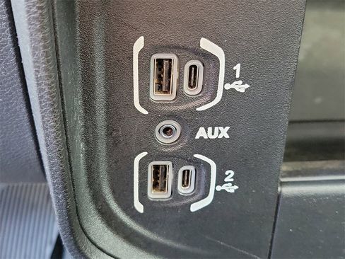 Used 2024 RAM 2500 Big Horn w/ Off Road Package image 32