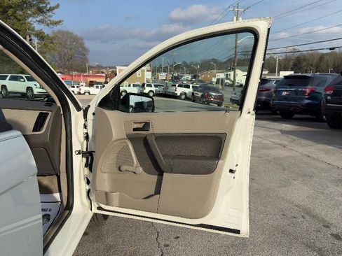 Used 2009 Ford Focus S image 24