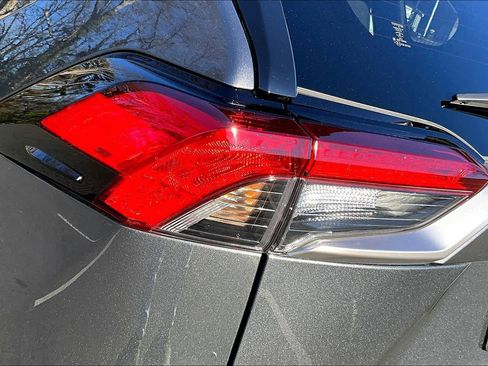 Certified 2025 Toyota RAV4 XSE image 28