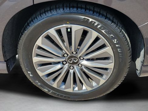 Used 2025 INFINITI QX80 Luxe image 29