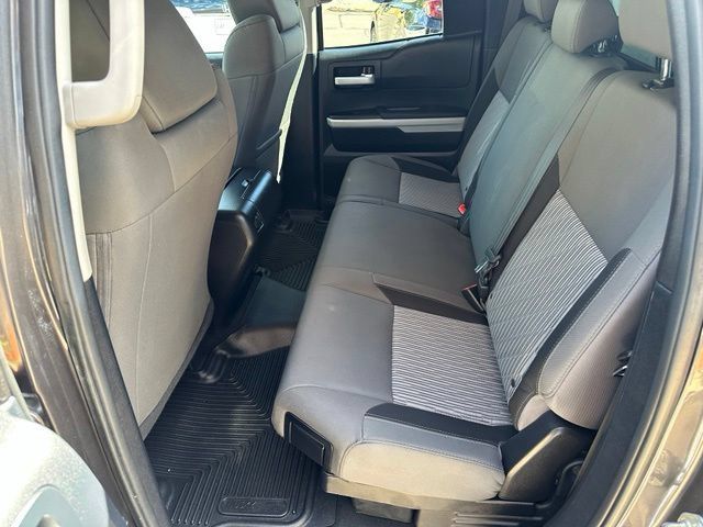 Used 2015 Toyota Tundra SR5 w/ TRD Off Road Package AWD/4WD image 20